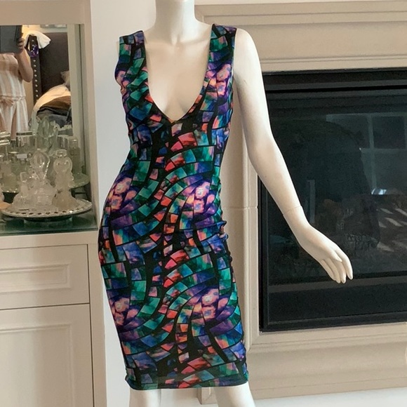 AKIRA Dresses & Skirts - AKIRA DRESS SIZE SMALL STUNNING